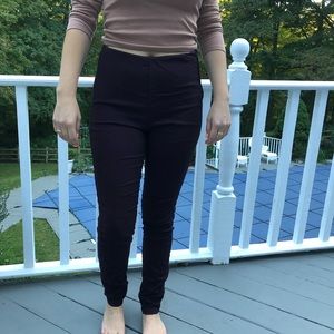 Maroon high waisted, skinny pants